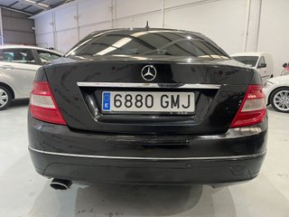 Mercedes-Benz c220 cdi 2009 Automático.