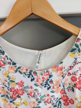 Stradivarius Talla S - Top floral doble capa