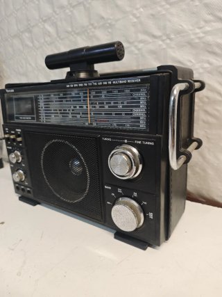 Radio Portátil Multibanda Venturer