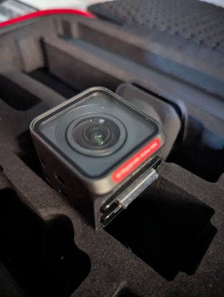 Insta360 ONE RS
