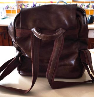 Mochila imitación piel marrón