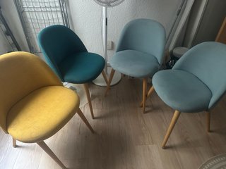 4 Sillas de Comedor Tela y Madera