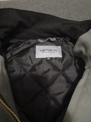 Cazadora Carhartt Detroit Gris