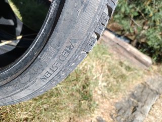 Neumático 225/40 R18 92W M+S verdestein  invierno