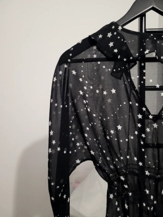 Blusa negra Maje con estrellas blancas
