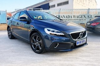 Volvo V40 Cross Country D2 *Piel*LED*Cámara*