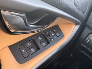 Volvo V40 Cross Country D2 *Piel*LED*Cámara*