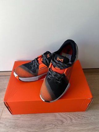 Nike Metcon 10 Negro Naranja