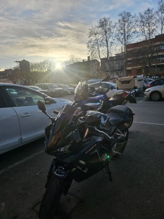 Honda CBR 650 R Negra