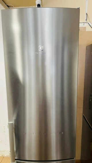 Nevera Electrolux plateada
