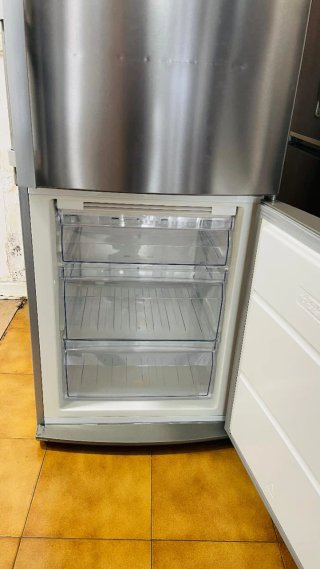 Nevera Electrolux plateada