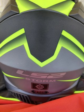 Casco integrale LS2 nero e giallo fluo