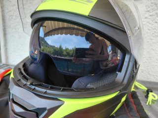 Casco integrale LS2 nero e giallo fluo