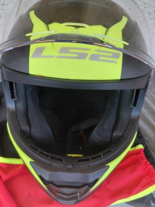 Casco integrale LS2 nero e giallo fluo