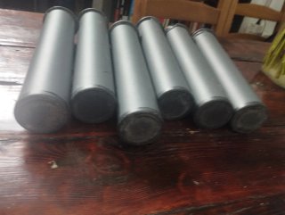 6 patas de cama grises