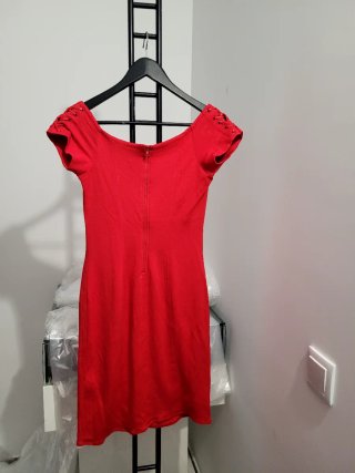Vestido rojo Guess con cordones