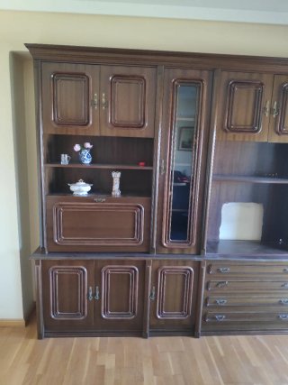 Mueble antiguo de madera.