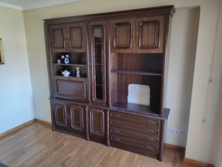 Mueble antiguo de madera.