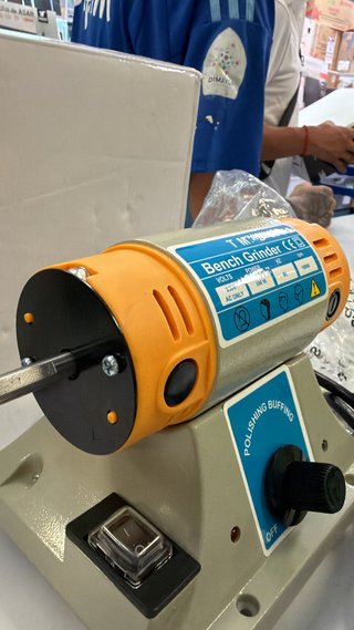 MAQUINA PULIDORA DE MESA MOTOR 320W