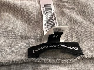 Cappello Emporio Armani a righe