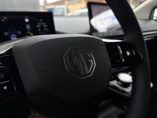 MG MG4 64kWh Luxury