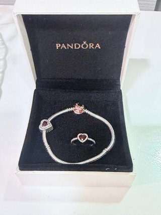 Conjunto Pandora Pulsera, Charm y Anillo Corazón