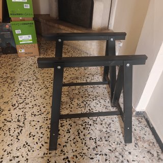 Escritorio Cristal Ikea + 2 Caballetes Negros
