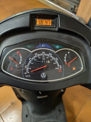 SYM 125evo gris oscuro 62000 km
