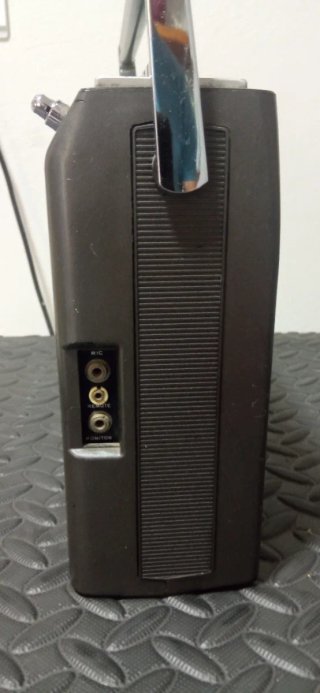 Radio Cassette Sony FM/AM Variable Monitor