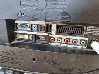 TV Samsung HDTV 20" + Fire TV Stick