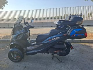 Piaggio MP3 530 Maxi Scooter Negra