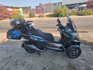 Piaggio MP3 530 Maxi Scooter Negra