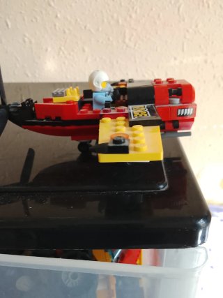 Lego Avión Rojo y Amarillo