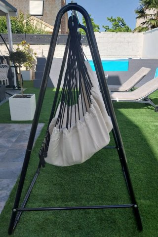 Silla Colgante Beige y Negra