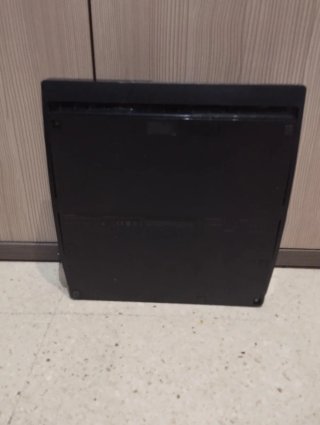 PS3 Slim Negra + Mando + Cables