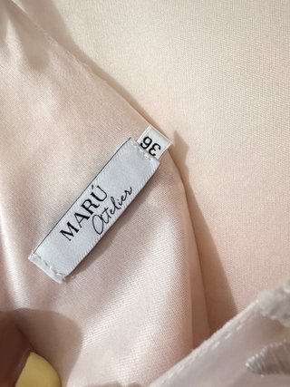Vestido fiesta bordado.