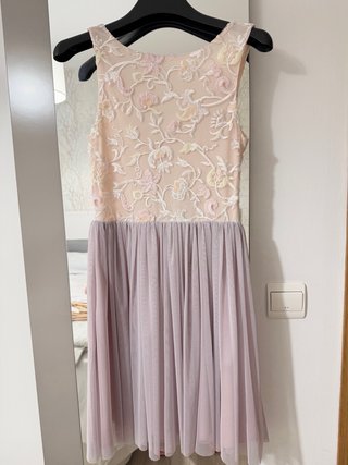Vestido fiesta bordado.