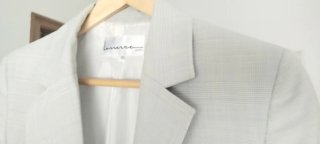 Traje pantalón con una pinza de cuadros