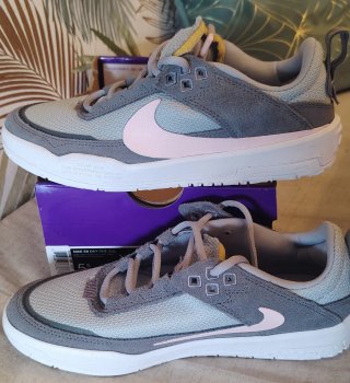 Nike(MIRA LAS FOTOS) + modelos diferentes precios