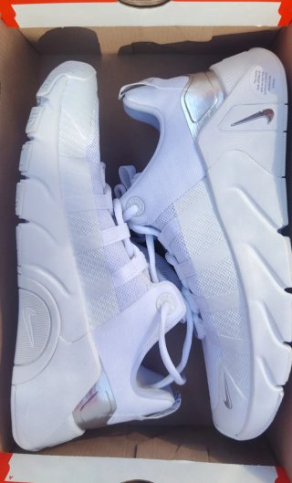 Nike(MIRA LAS FOTOS) + modelos diferentes precios