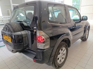Mitsubishi Montero 2010