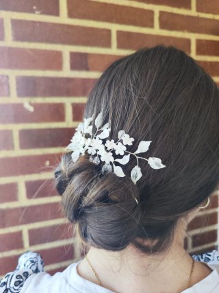 Tocado Novia/Comunión Flores y Hojas Plata