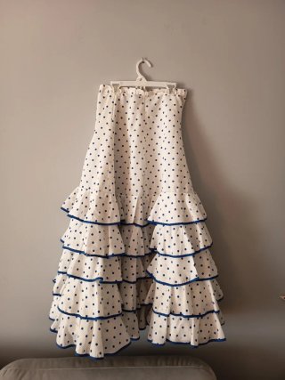 Falda flamenca blanca lunares azules