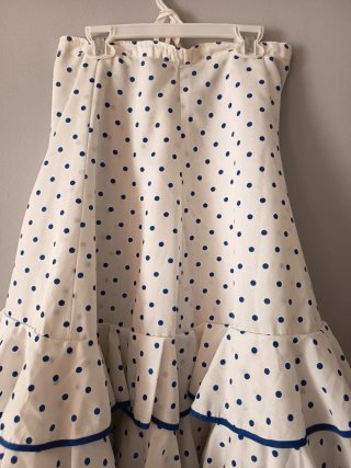 Falda flamenca blanca lunares azules