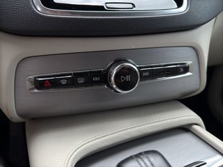 VOLVO XC90 2.0 T8 AWD Business Plus Auto