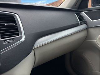 VOLVO XC90 2.0 T8 AWD Business Plus Auto