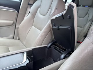 VOLVO XC90 2.0 T8 AWD Business Plus Auto