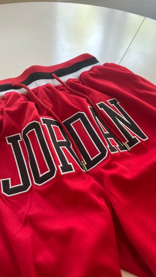 Pantalón Corto Jordan Rojo - NUEVO