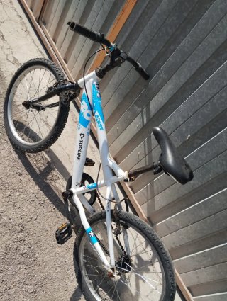 Bicicleta BMX blanca TOPLIFE