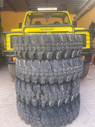4 cubiertas, Suzuki Samurai